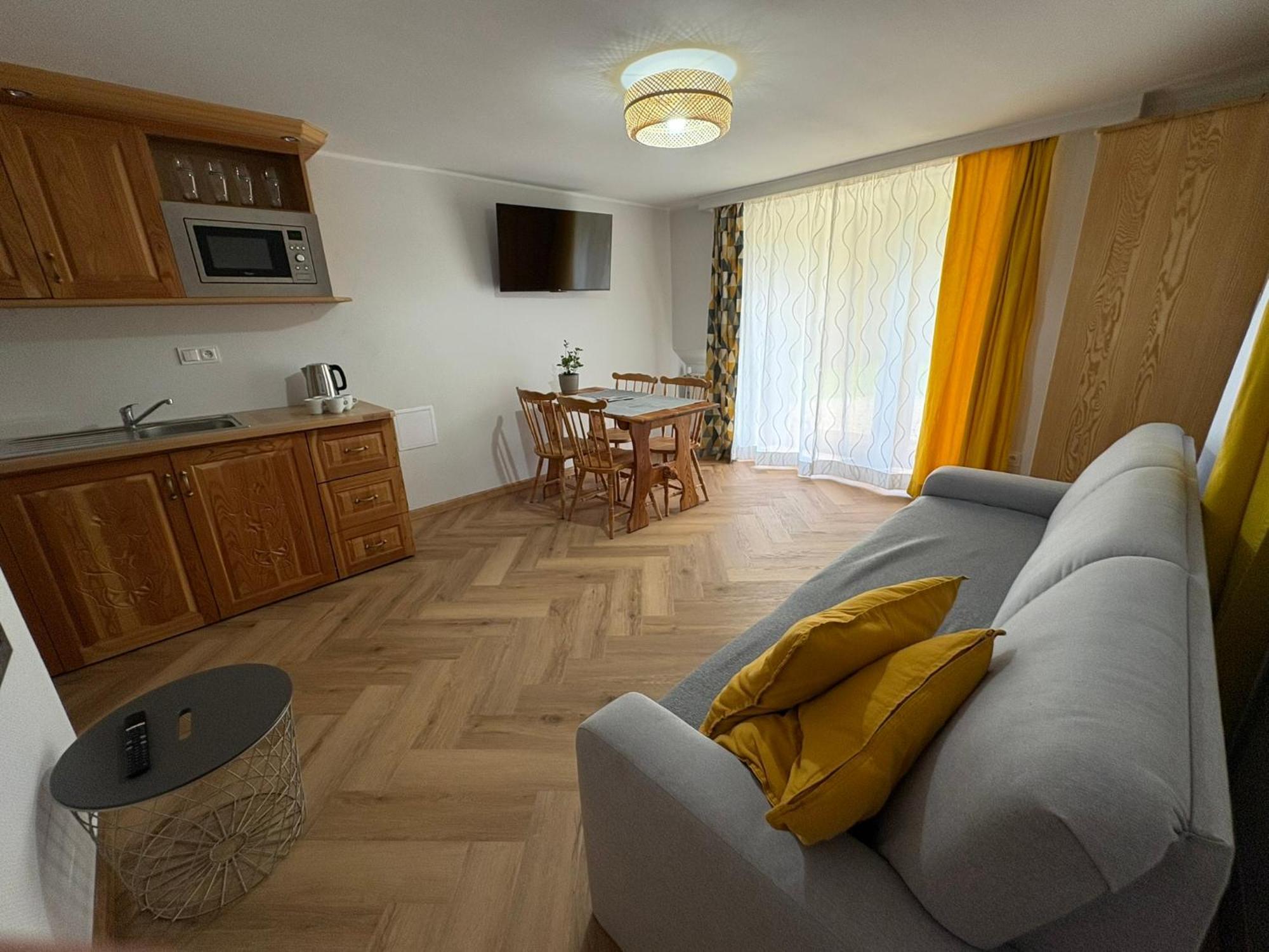 One-Bedroom Suite